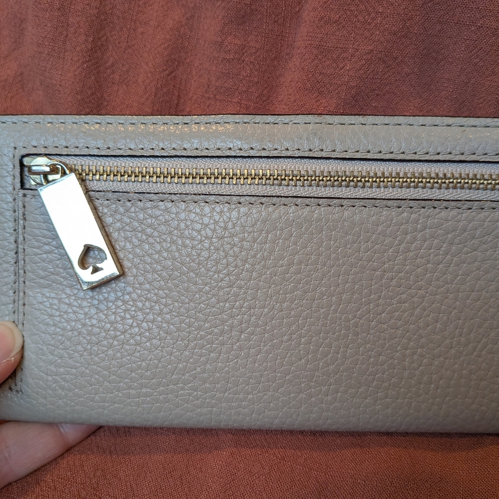 Kate Spade Light Gray Leather Wallet - Picture 5 of 8